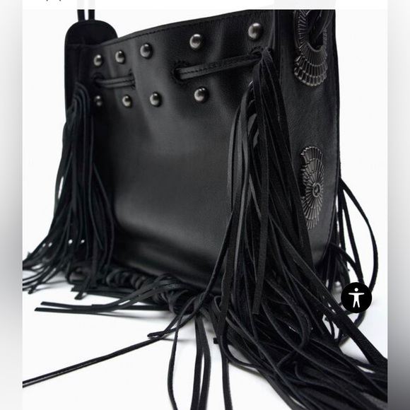 Leather fringed bucket bag - Picture 7 of 17